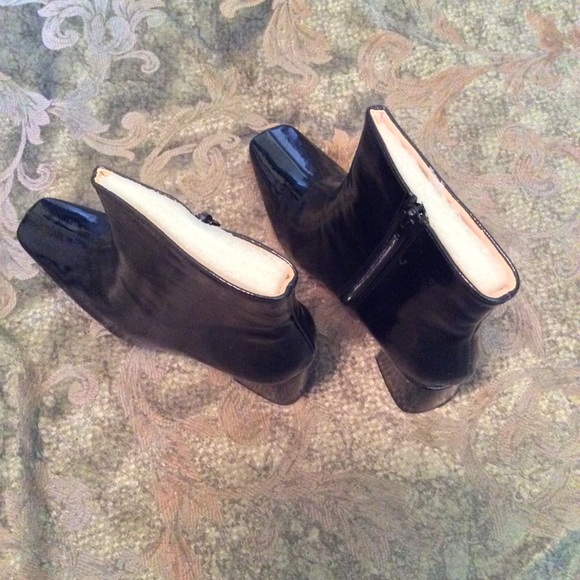 Journey Collection “Haylinn” bootie. - Picture 6 of 9